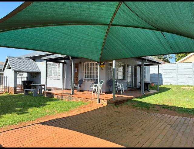 3 BEDROOM FREEHOLD FOR SALE IN EDENDALE